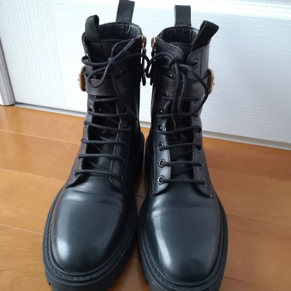 *SOLD* Leather track ankle boots Zara - Picture 5 of 11